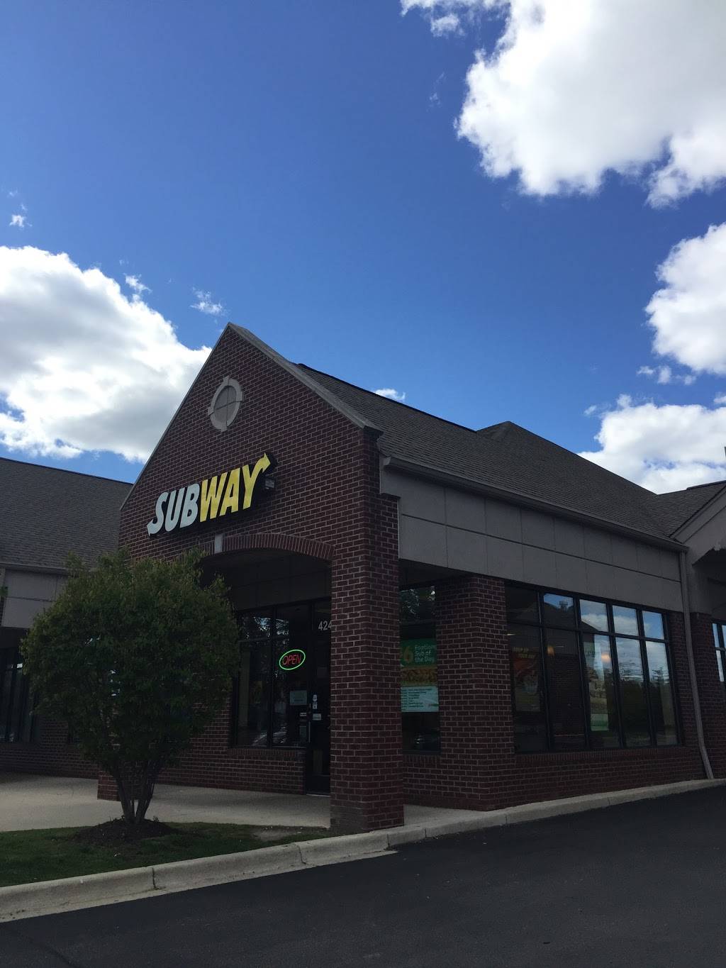 Subway | restaurant | 42476 Cherry Hill Rd, Canton, MI 48187, USA | 7348448510 OR +1 734-844-8510