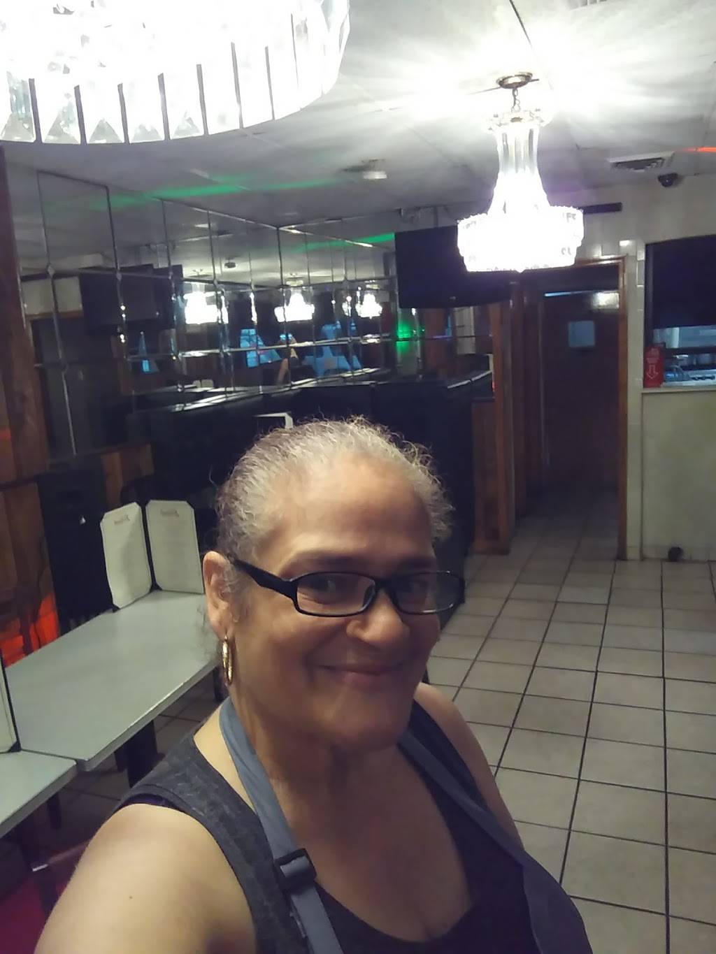 Zulians Restaurant | restaurant | 792 Bergen St, Newark, NJ 07108, USA | 9736230070 OR +1 973-623-0070