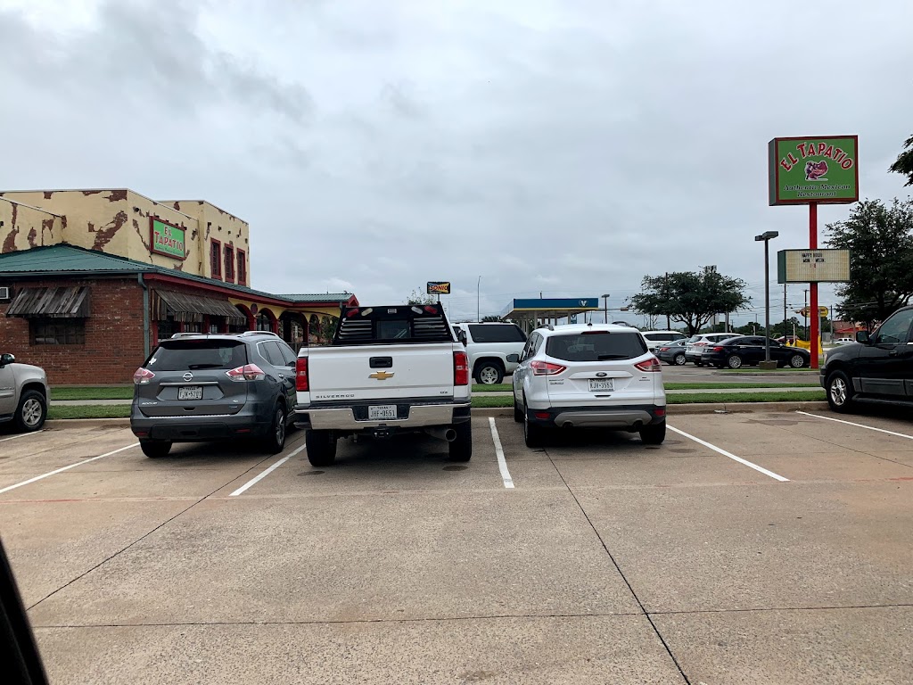El Tapatío | restaurant | 2210 Southwest Pkwy, Wichita Falls, TX 76308, USA | 9402648226 OR +1 940-264-8226