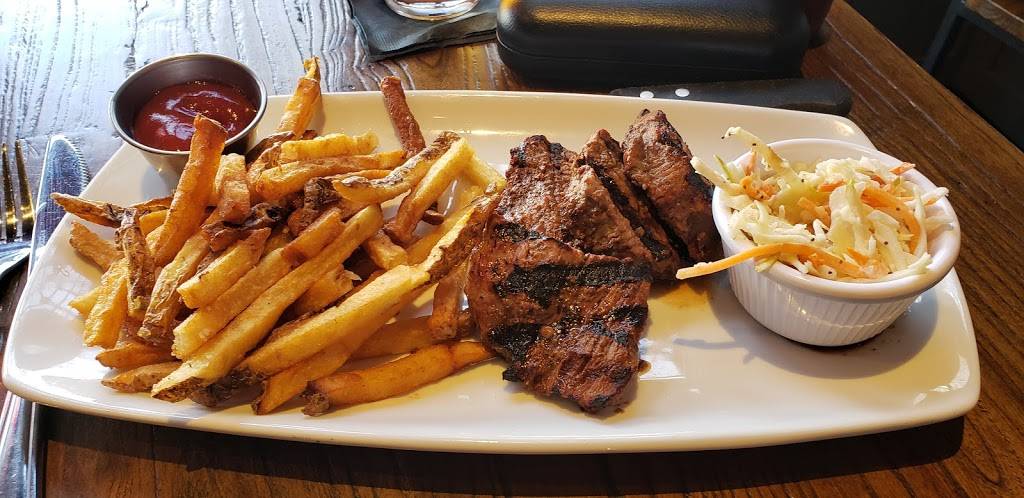 Calas Restaurant | restaurant | 7 Beach St, Manchester-by-the-Sea, MA 01944, USA | 9785253304 OR +1 978-525-3304