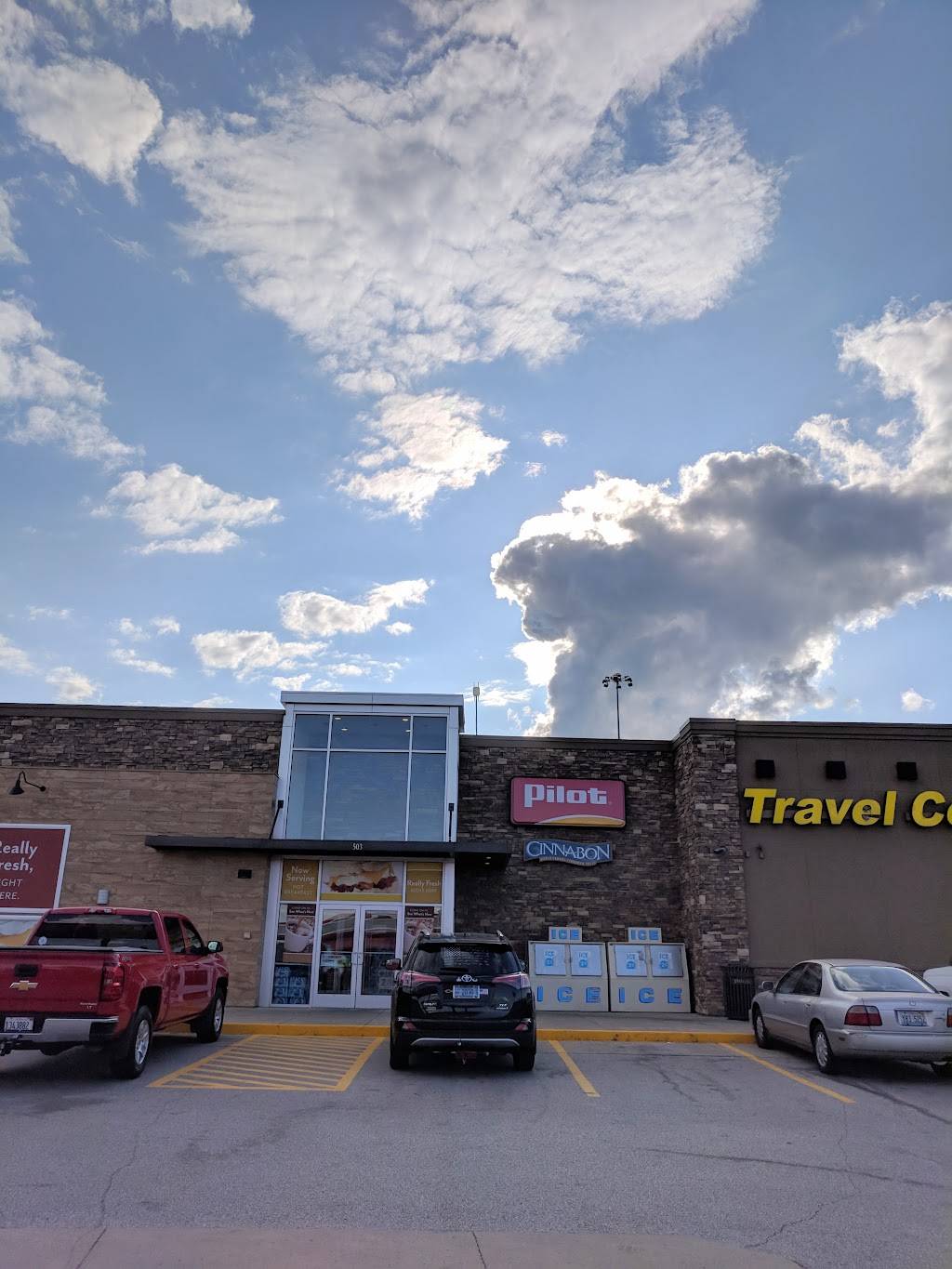 Pilot Travel Center | restaurant | 503 N Oakwood St, Oakwood, IL 61858, USA | 2173544270 OR +1 217-354-4270
