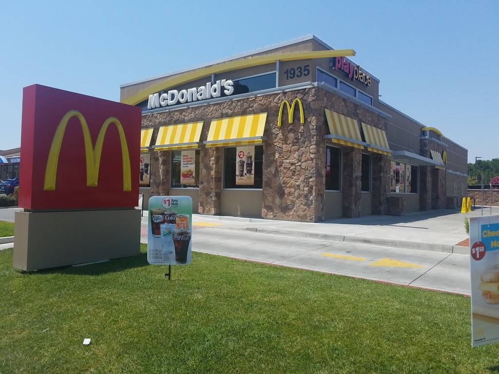 McDonalds | cafe | 1935 Tully Rd, San Jose, CA 95122, USA | 4082721335 OR +1 408-272-1335