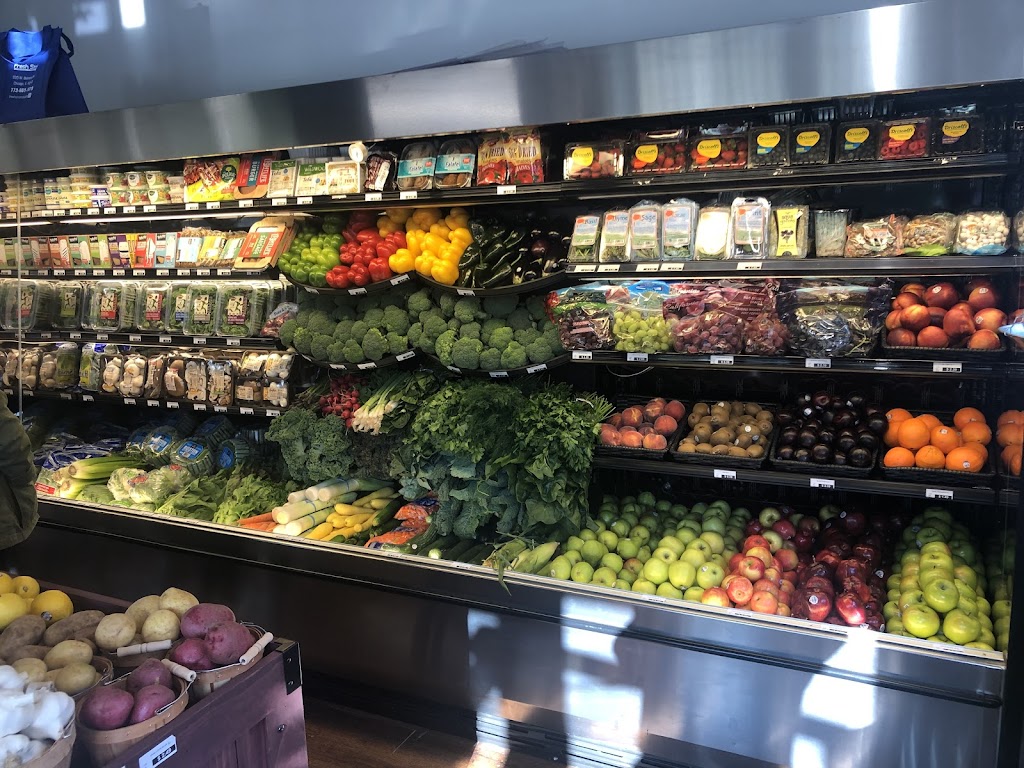 Fresh Stop Produce and Market | restaurant | 930 W Belmont Ave, Chicago, IL 60657, USA | 7736619579 OR +1 773-661-9579