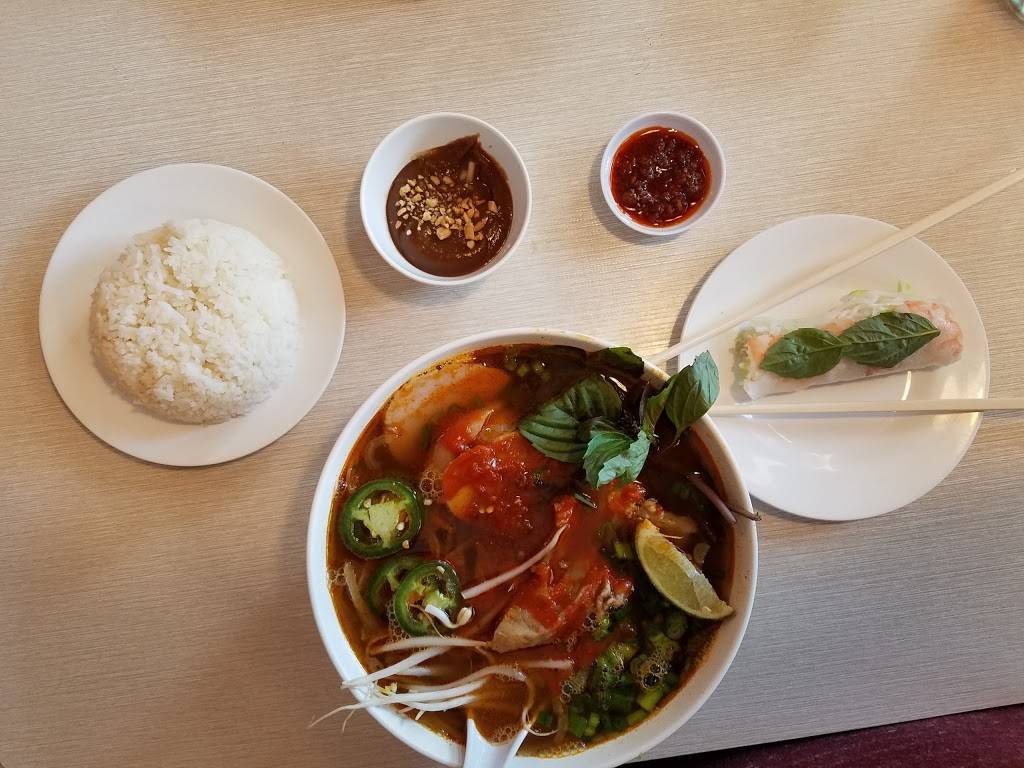 Saigon Noodle and Grill | restaurant | 101 N Bumby Ave, Orlando, FL 32803, USA | 4075327373 OR +1 407-532-7373