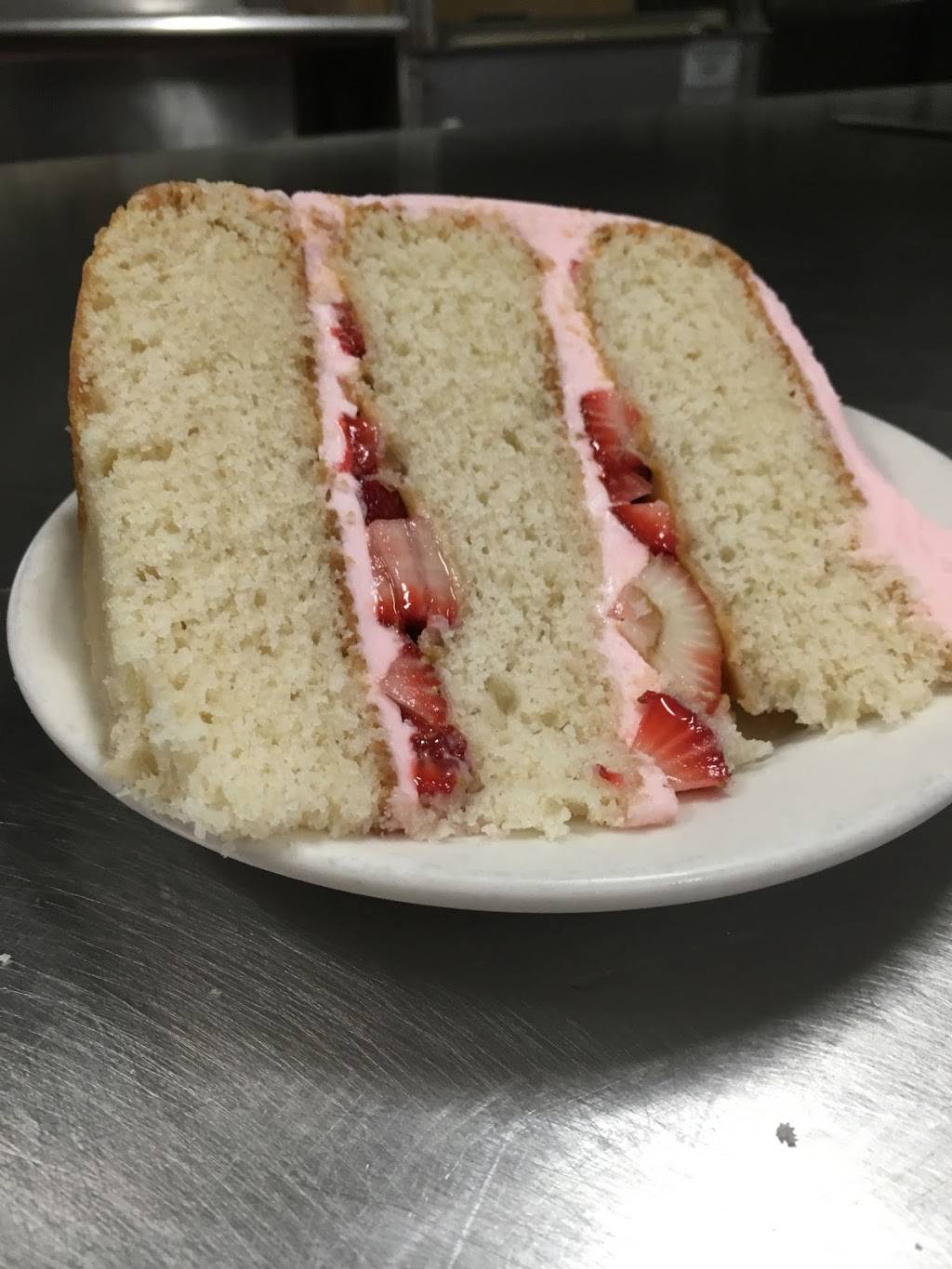 Deitsch Eck Restaurant | restaurant | 87 Penn St, Lenhartsville, PA 19534, USA | 6105628520 OR +1 610-562-8520