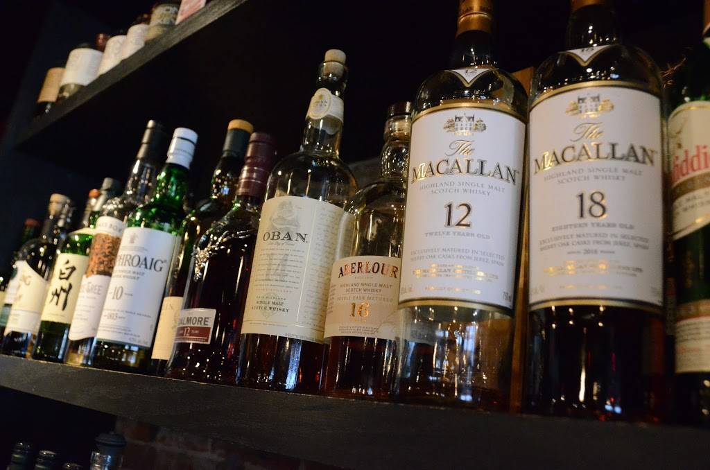 Clinton Street Social Club | restaurant | 18 1/2 S Clinton St, Iowa City, IA 52240, USA | 3193511690 OR +1 319-351-1690