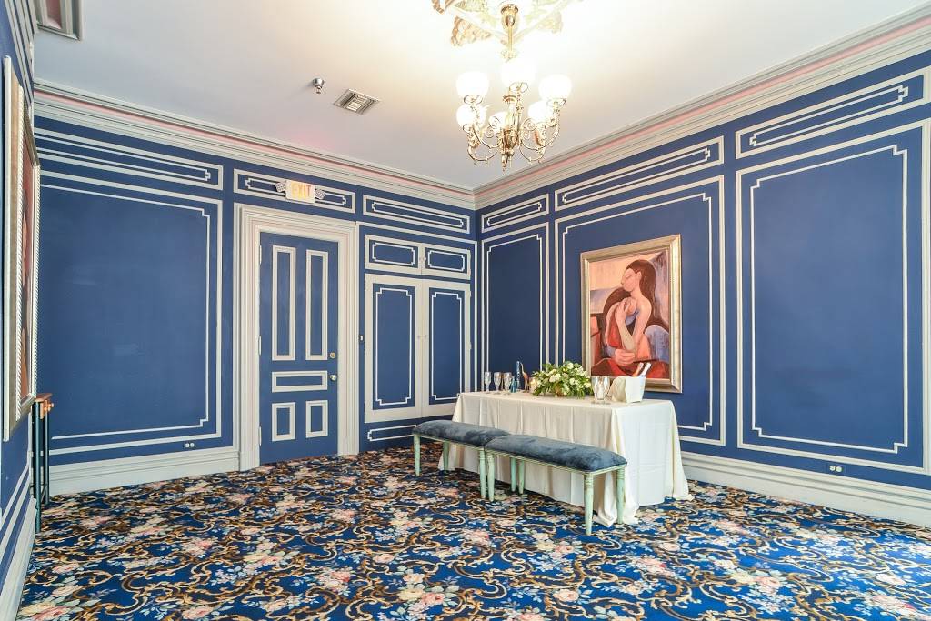 Paddock Place | restaurant | 1033 Lake Dr SE, Grand Rapids, MI 49506, USA | 6167420600 OR +1 616-742-0600