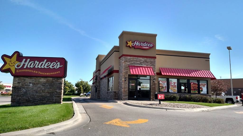 Hardees | restaurant | 12424 L St, Omaha, NE 68137, USA | 4023300810 OR +1 402-330-0810