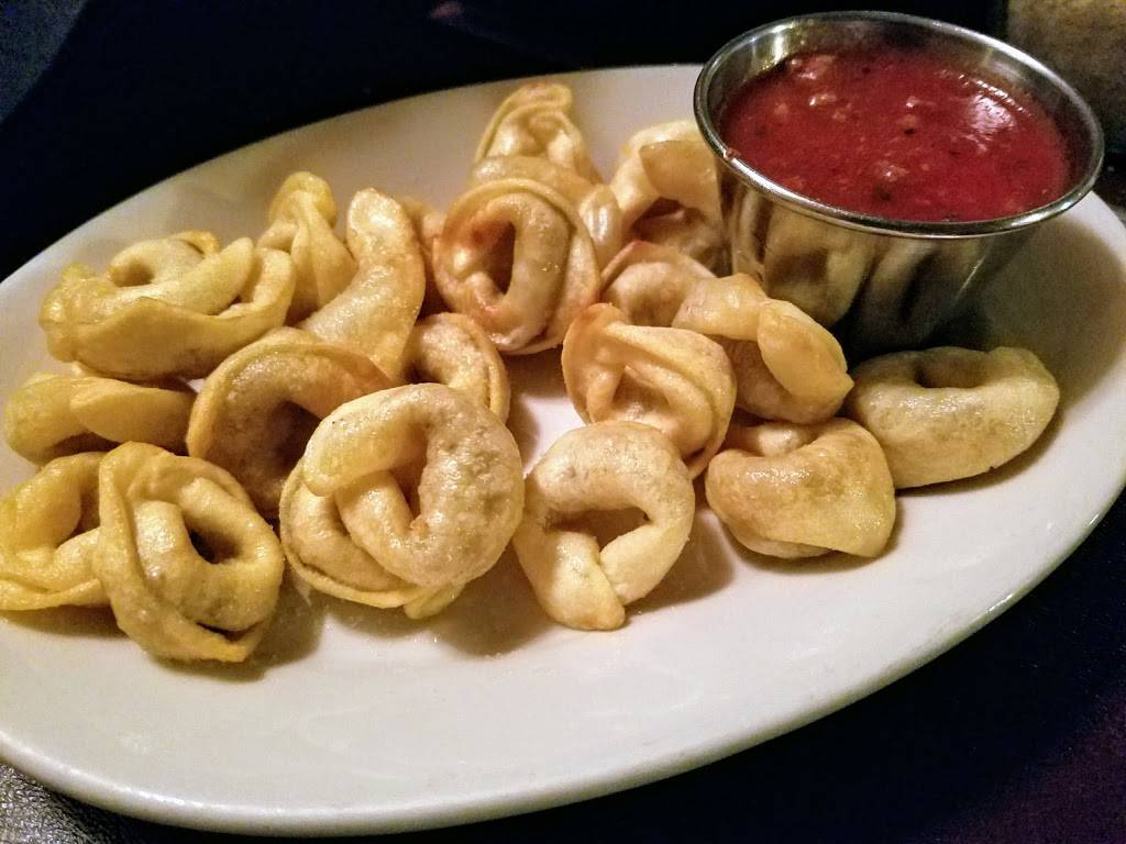 Annes Hide-A-Way | restaurant | 323 W Railroad Ave, Ottawa, IL 61350, USA | 8154339686 OR +1 815-433-9686