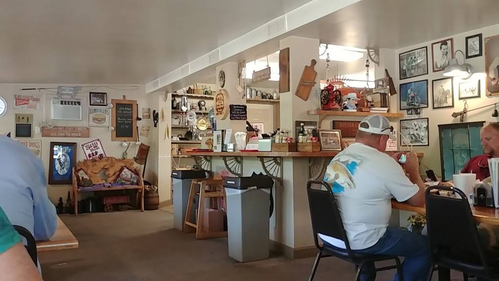 19 98 Grill & Country Store | restaurant | 17110 US-19, Fanning Springs, FL 32693, USA | 3524631998 OR +1 352-463-1998