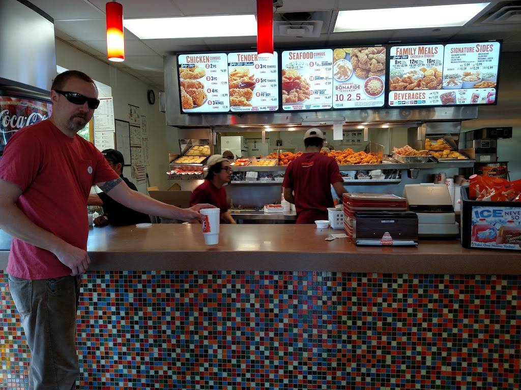 Popeyes Louisiana Kitchen | restaurant | 1616 Big Timber Rd, Elgin, IL 60123, USA | 8476220026 OR +1 847-622-0026