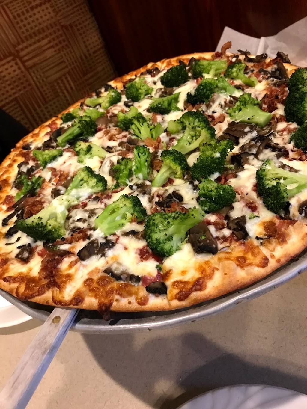 Ruggeros | restaurant | 5311 Corunna Rd, Flint, MI 48532, USA | 8107337633 OR +1 810-733-7633