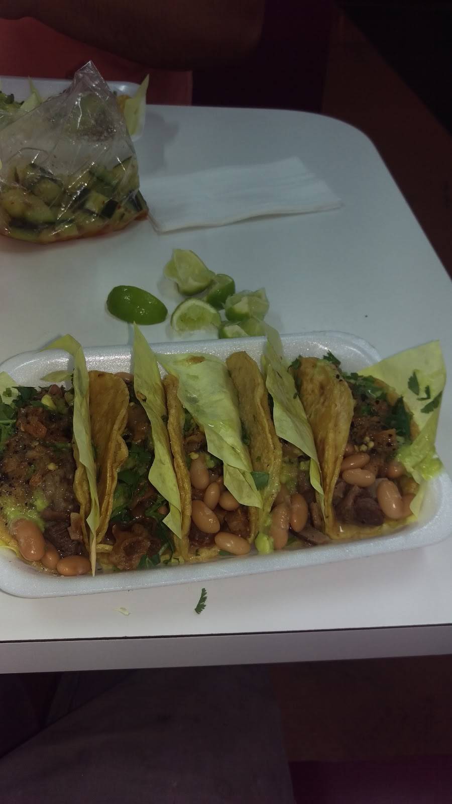 Tolins Tacos | restaurant | 252 Vista Village Dr, Vista, CA 92083, USA | 7607589484 OR +1 760-758-9484