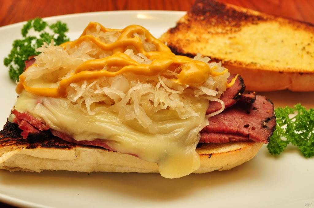 Wienerschnitzel | restaurant | 4605 Mills Cir, Ontario, CA 91764, USA | 9099877100 OR +1 909-987-7100