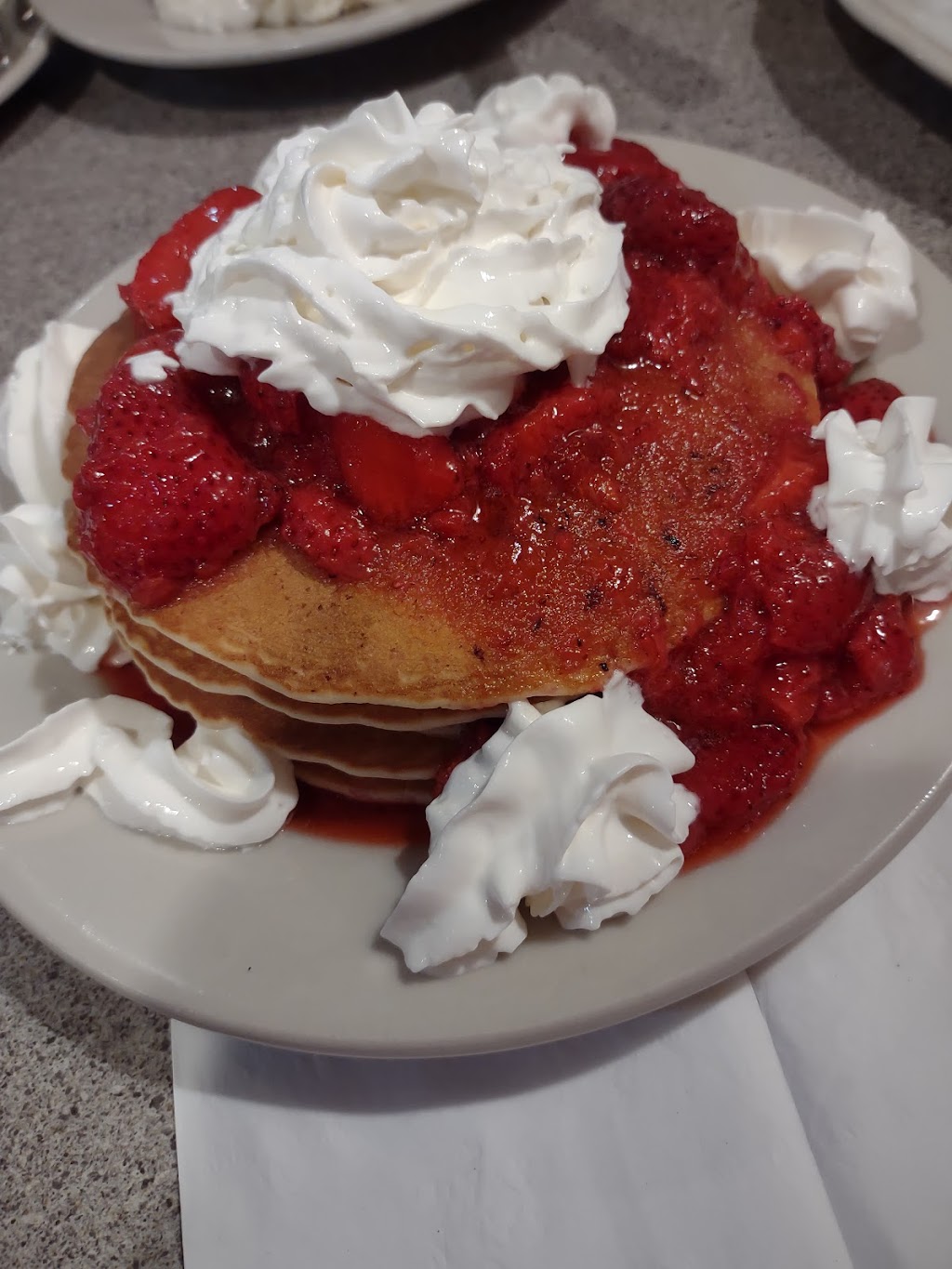 Coach House Restaurant | restaurant | 2401 Broadway St, Quincy, IL 62301, USA | 2172238040 OR +1 217-223-8040