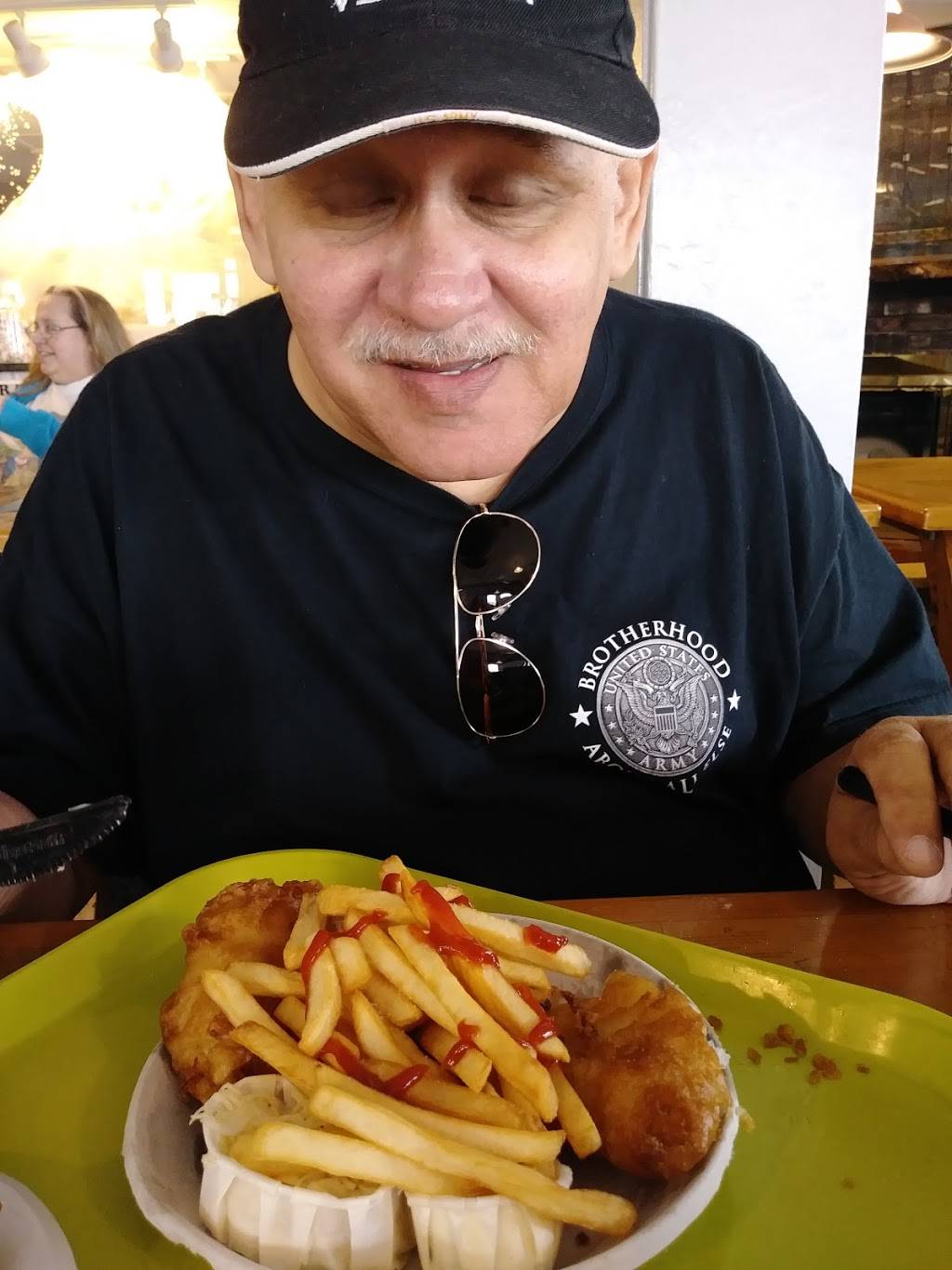 Genes Famous Seafoods | restaurant | 146 Huttleston Ave, Fairhaven, MA 02719, USA | 5089965127 OR +1 508-996-5127