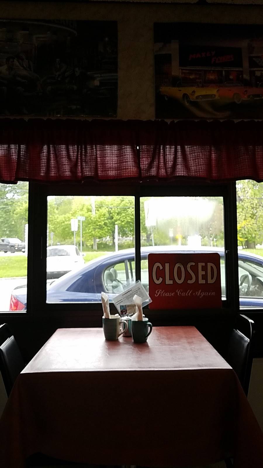 Lunch Box | restaurant | 1837 E 51st St, Ashtabula, OH 44004, USA | 4409925124 OR +1 440-992-5124