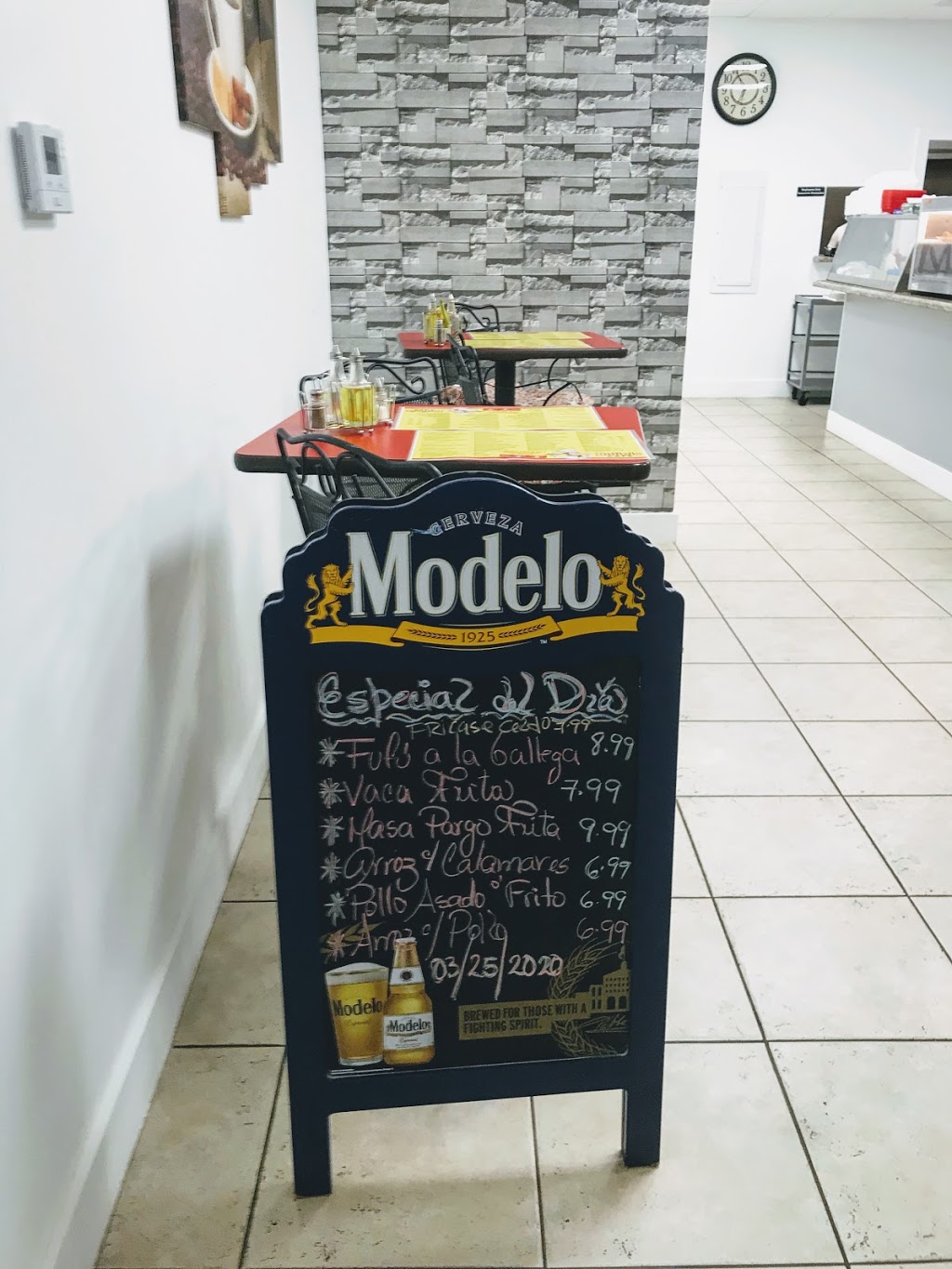 Bulies Cafe | restaurant | 7903 NW 64th St, Doral, FL 33178, USA | 3055132654 OR +1 305-513-2654