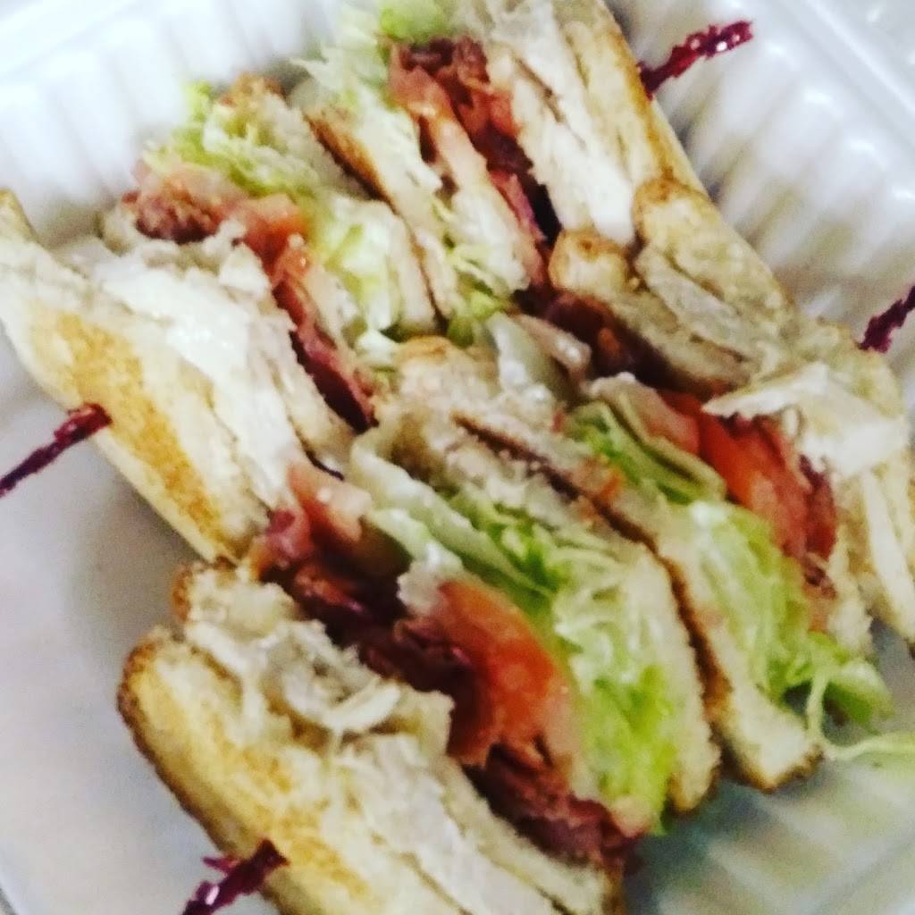 Tatas House Of Pizza & Pasta | meal takeaway | 11 Windsor Dr, Brockville, ON K6V 3H5, Canada | 6133455656 OR +1 613-345-5656