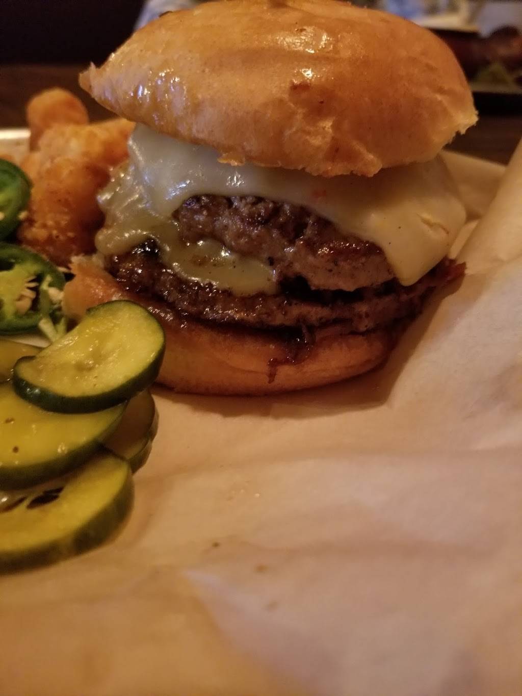 Southern Craft BBQ Bristol | restaurant | 15 Commonwealth Ave, Bristol, VA 24201, USA | 2762855044 OR +1 276-285-5044