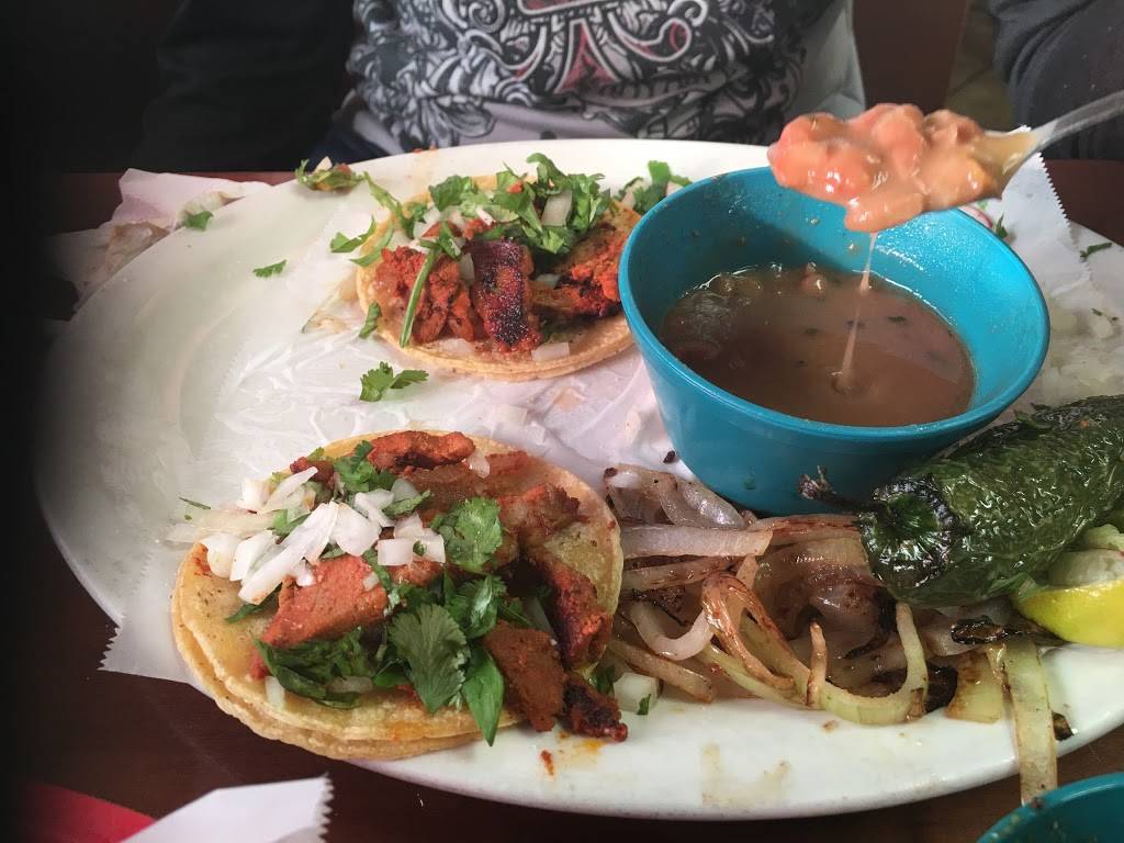 Taqueria Los Dos Laredos | restaurant | 4703 Rigsby Ave, San Antonio, TX 78222, USA | 2103338172 OR +1 210-333-8172