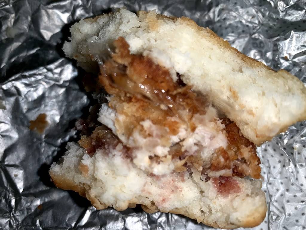 Chick-fil-A | restaurant | 8475 Holcomb Bridge Rd, Alpharetta, GA 30022, USA | 7706408280 OR +1 770-640-8280