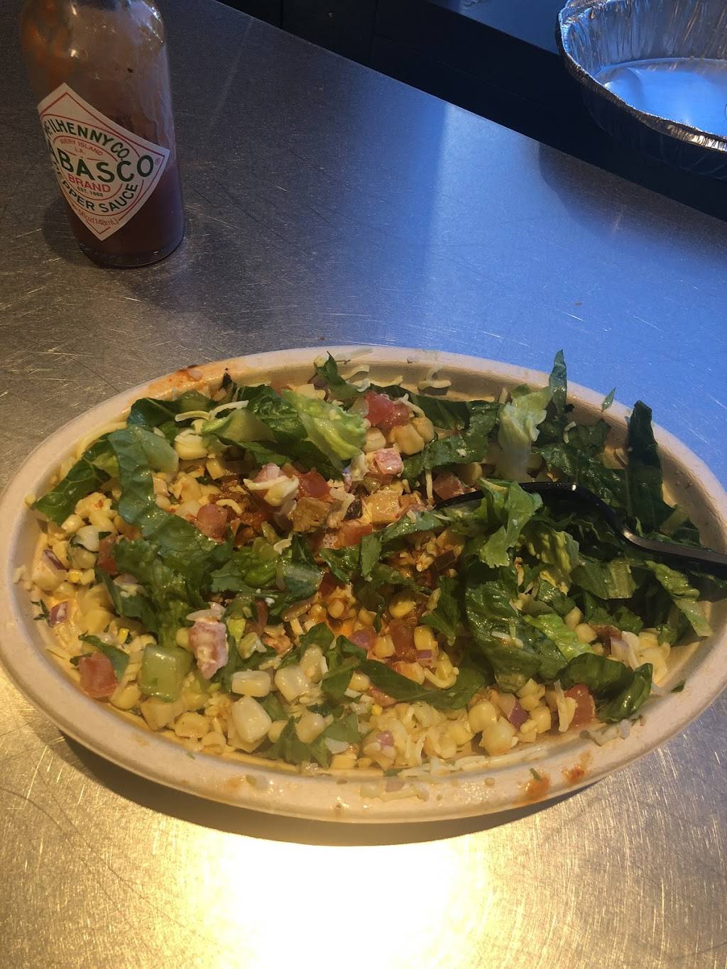 Chipotle Mexican Grill | restaurant | 1050 Park Pl, San Mateo, CA 94403, USA | 6502427265 OR +1 650-242-7265