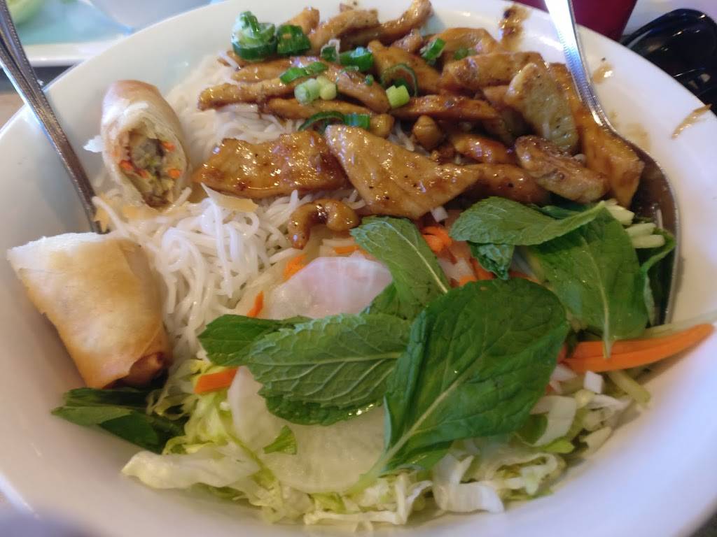 Unphởgettable | restaurant | 66 S Dobson Rd, Mesa, AZ 85202, USA | 4808352298 OR +1 480-835-2298