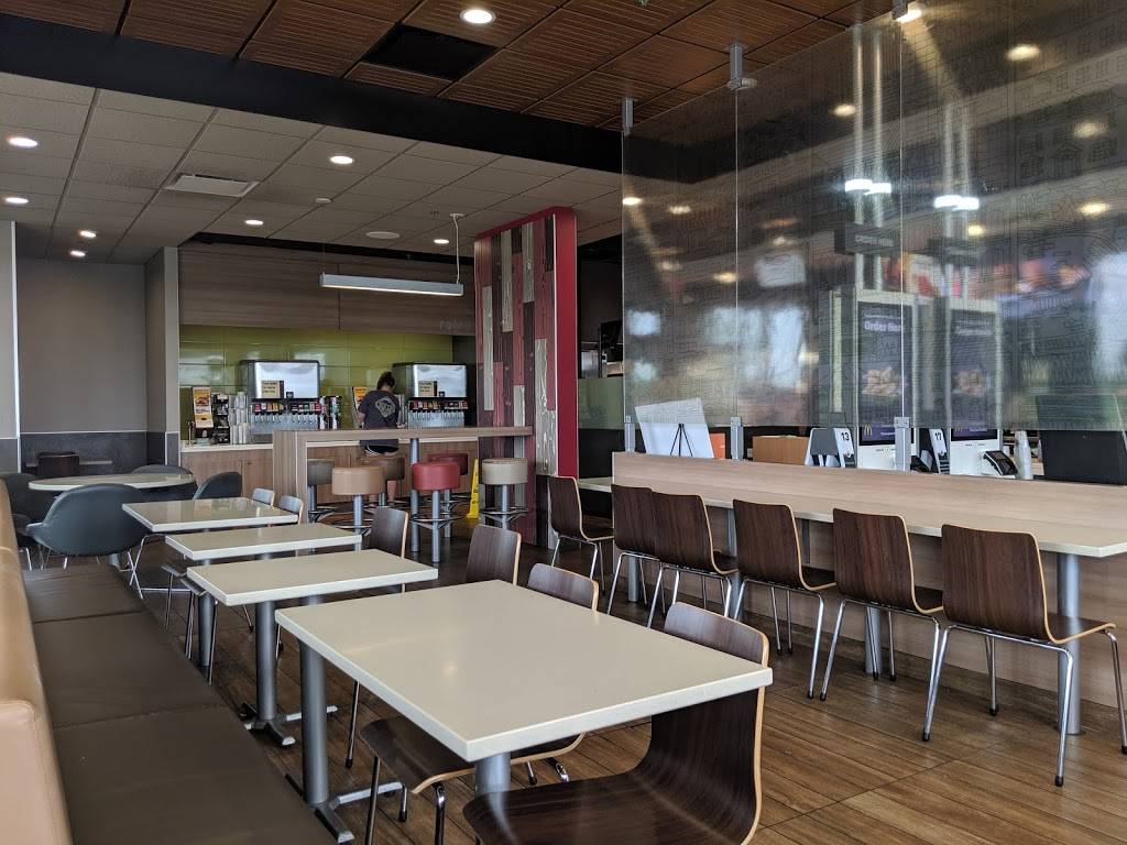 McDonalds | cafe | 7110 Otter Lake Rd, Lino Lakes, MN 55038, USA | 6516533908 OR +1 651-653-3908