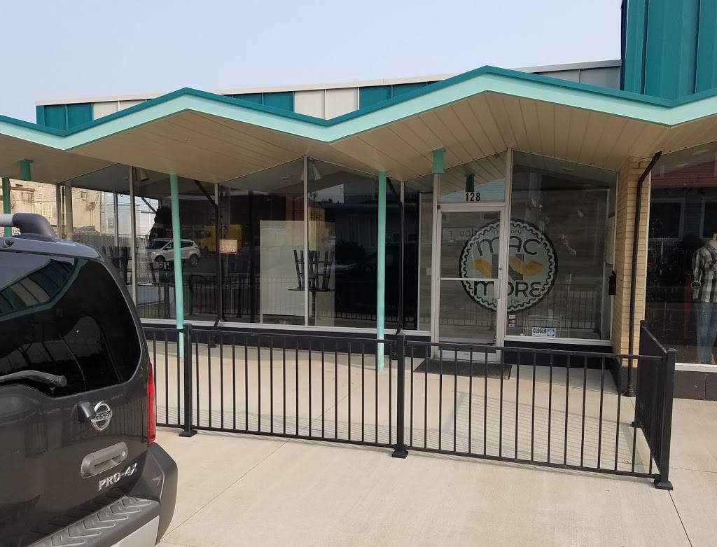 Mac N More | restaurant | 128 W 2nd St, Dover, OH 44622, USA | 3304406847 OR +1 330-440-6847