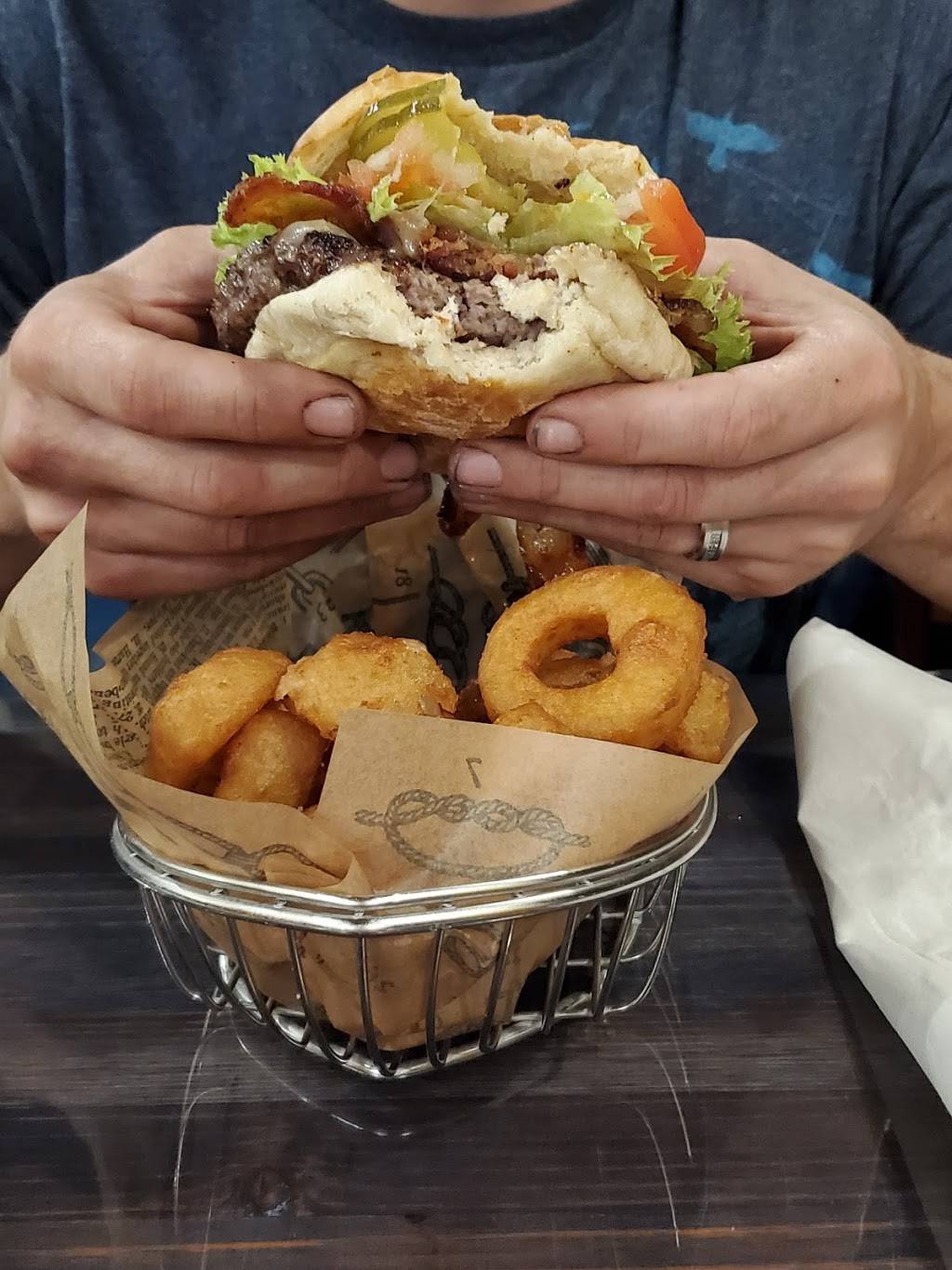 The Hook Lakeside Grill | restaurant | 201 S Huron Ave, Mackinaw City, MI 49701, USA | 2314366124 OR +1 231-436-6124