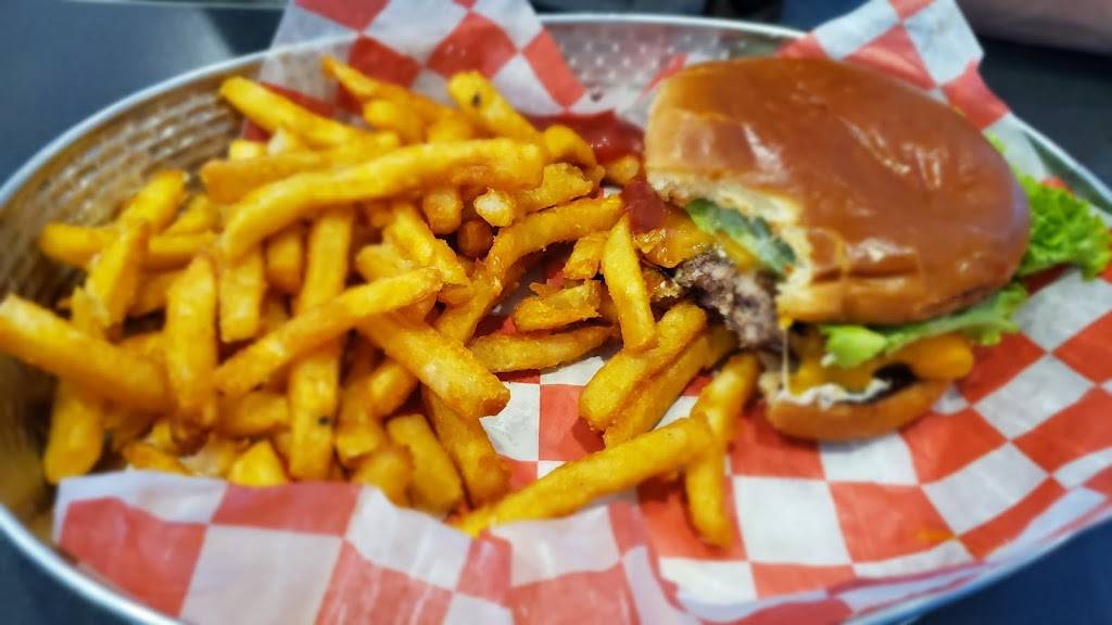 Jimmys Family Restaurant | restaurant | 10 S Main St, Jamestown, NY 14701, USA | 7164835686 OR +1 716-483-5686