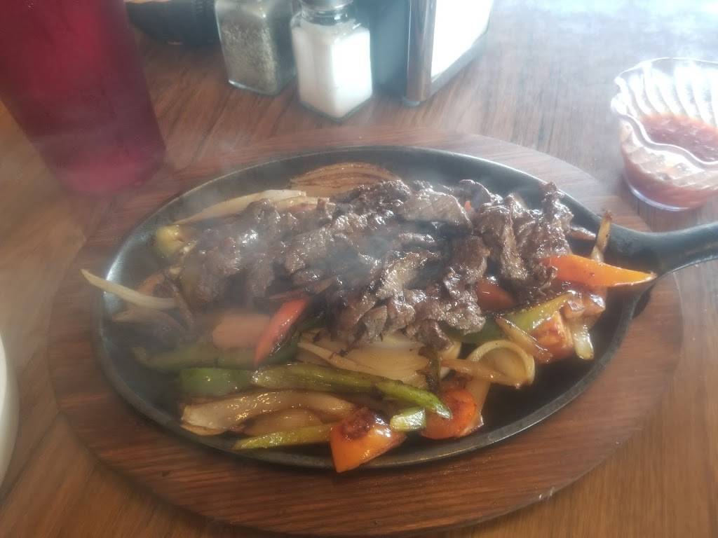 El Tapatio | restaurant | 2610 S Locust St, Grand Island, NE 68801, USA | 3083814511 OR +1 308-381-4511