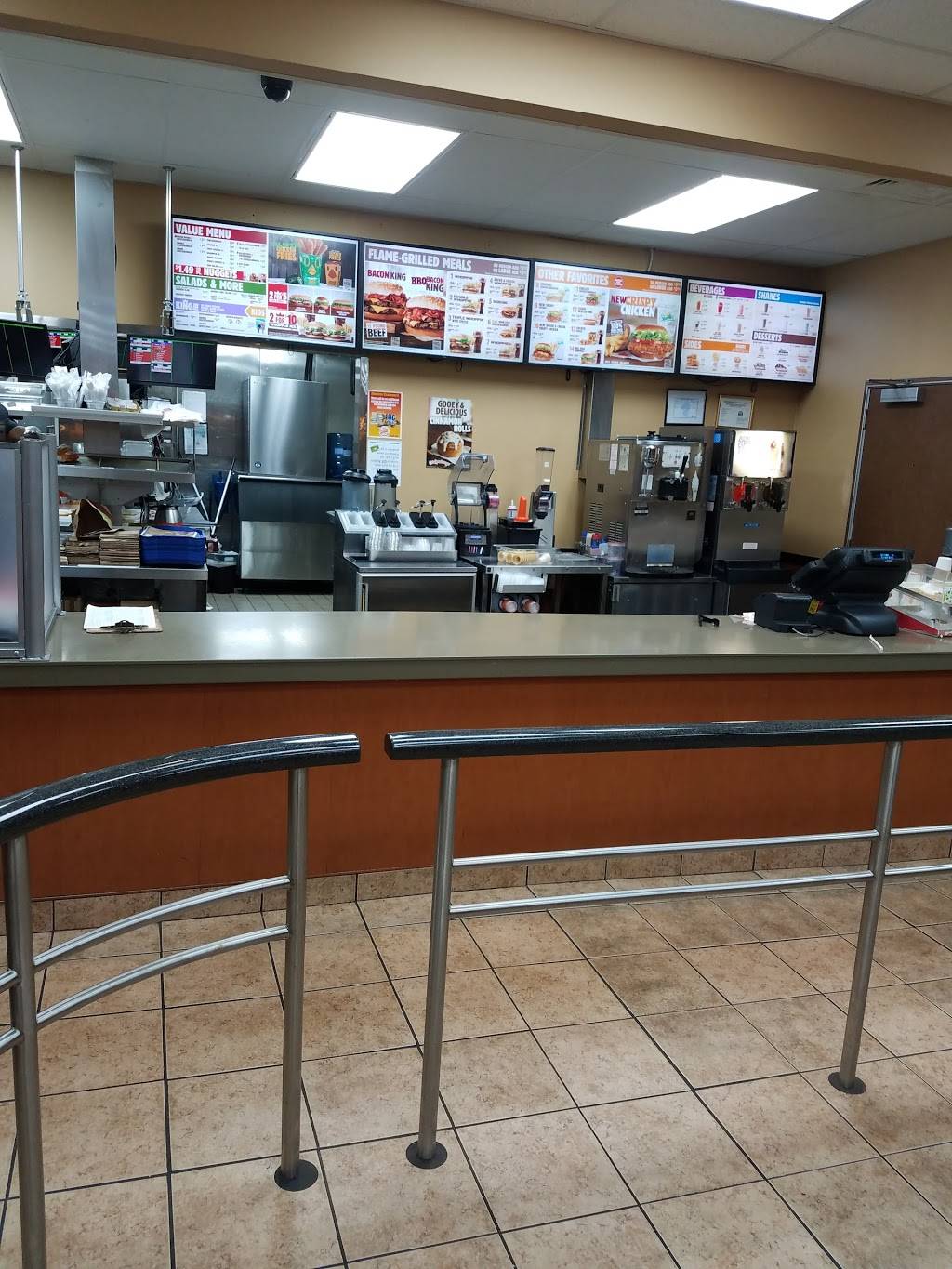 Burger King | restaurant | 510 W Jefferson St, Springfield, IL 62702, USA | 2175282655 OR +1 217-528-2655