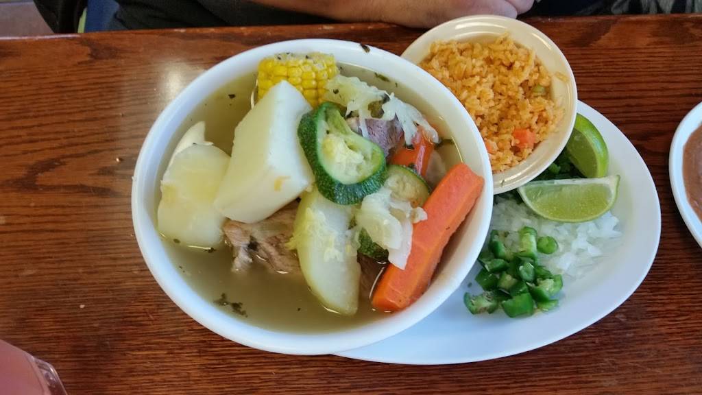 El Pueblo | restaurant | 525 E Jefferson Blvd, Dallas, TX 75203, USA | 2149463070 OR +1 214-946-3070