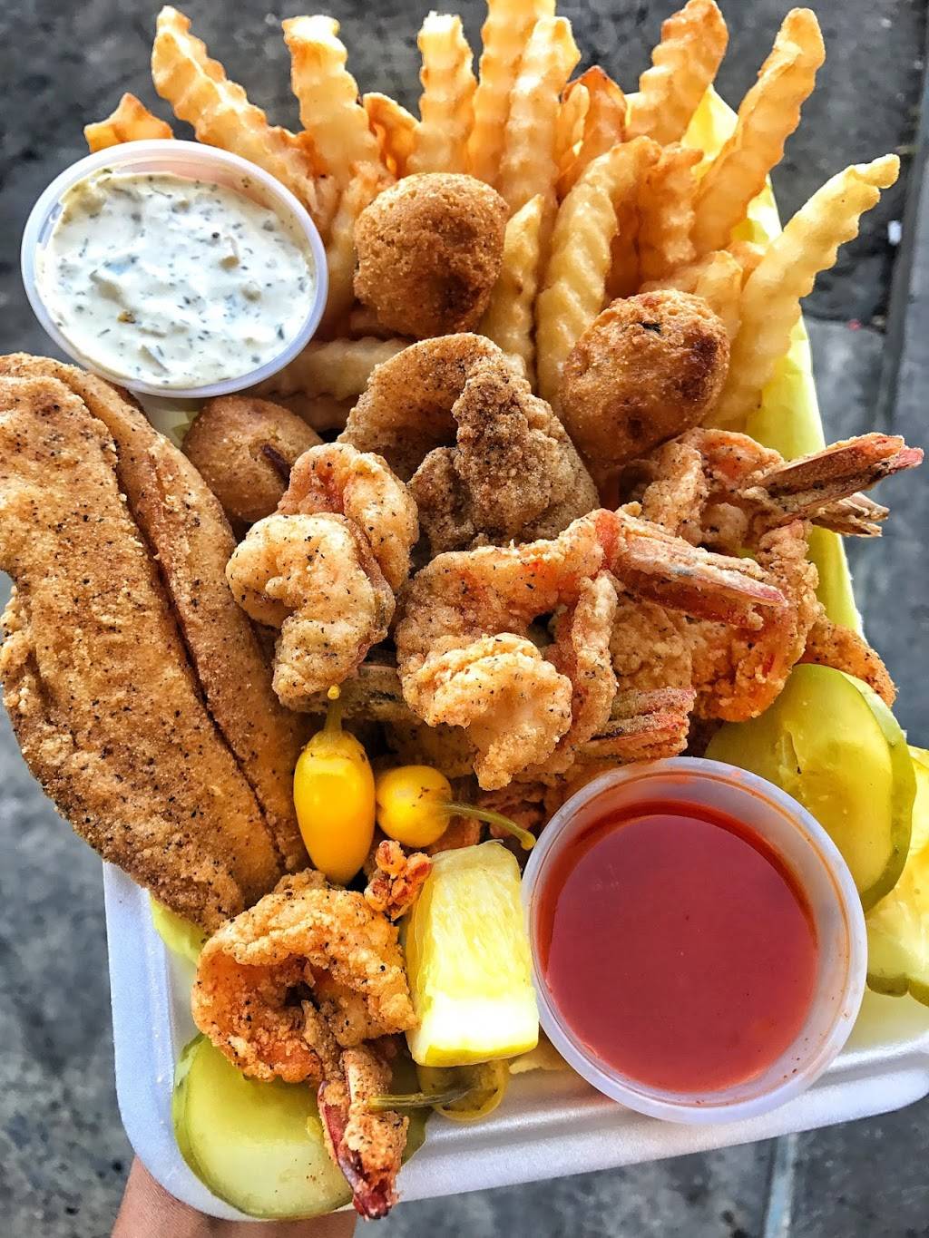 Fishbone Seafood | restaurant | 5577 Reseda Blvd, Tarzana, CA 91356, USA | 8189758083 OR +1 818-975-8083