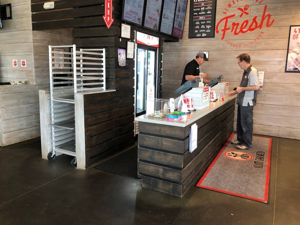 Slim Chickens | restaurant | 5805 S 85th St, Lincoln, NE 68526, USA | 4029045491 OR +1 402-904-5491