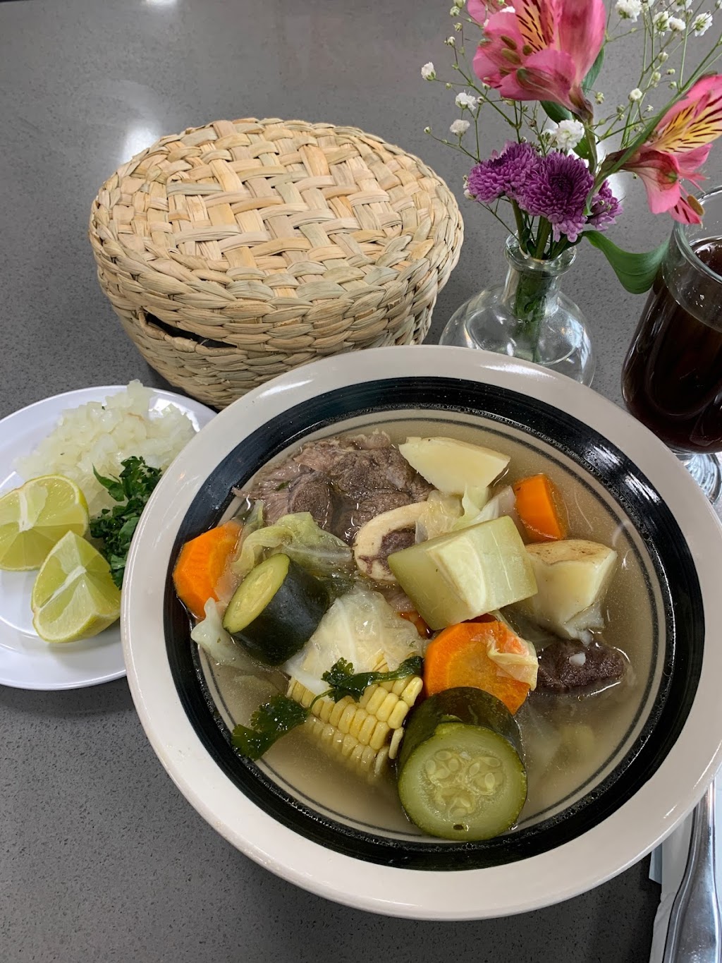 Xochipilli Taco Bar | restaurant | 7213 Balboa Blvd, Van Nuys, CA 91406, USA | 8189222443 OR +1 818-922-2443