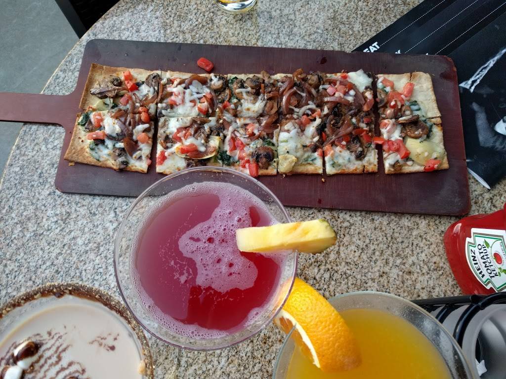 Bar Louie | night club | 1117 Woodruff Rd Suite A, Greenville, SC 29607, USA | 8644044140 OR +1 864-404-4140