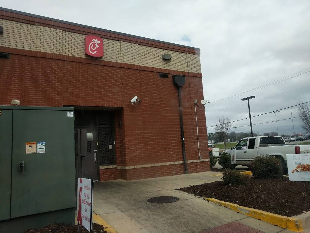 Chick-fil-A | restaurant | 4900 Old Greensboro Rd, Tuscaloosa, AL 35405, USA | 2052479980 OR +1 205-247-9980
