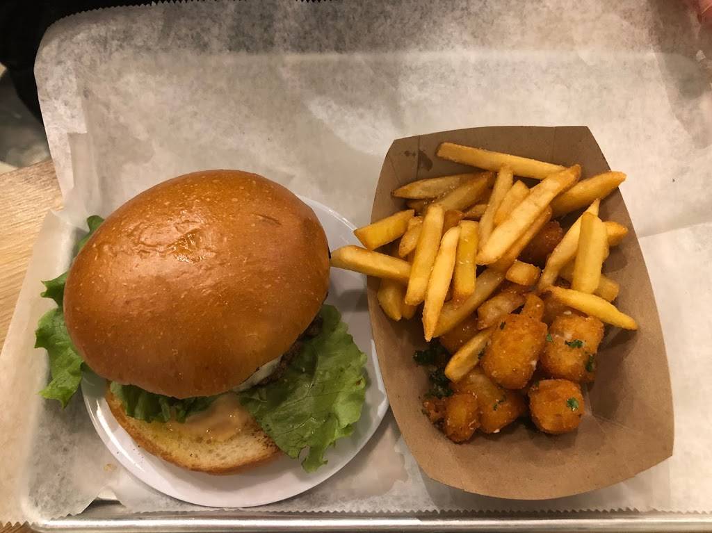 Stocked Burger | restaurant | 663 Washington Ave, Brooklyn, NY 11238, USA | 7188725304 OR +1 718-872-5304