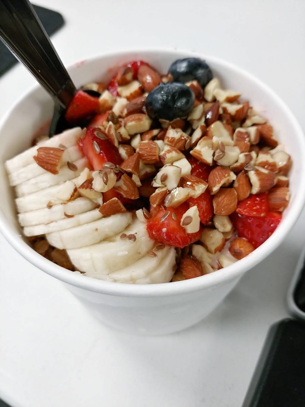 Farm Fresh Bowls Fresno | restaurant | 3042 E Campus Pointe Dr, Fresno, CA 93710, USA | 5593267141 OR +1 559-326-7141