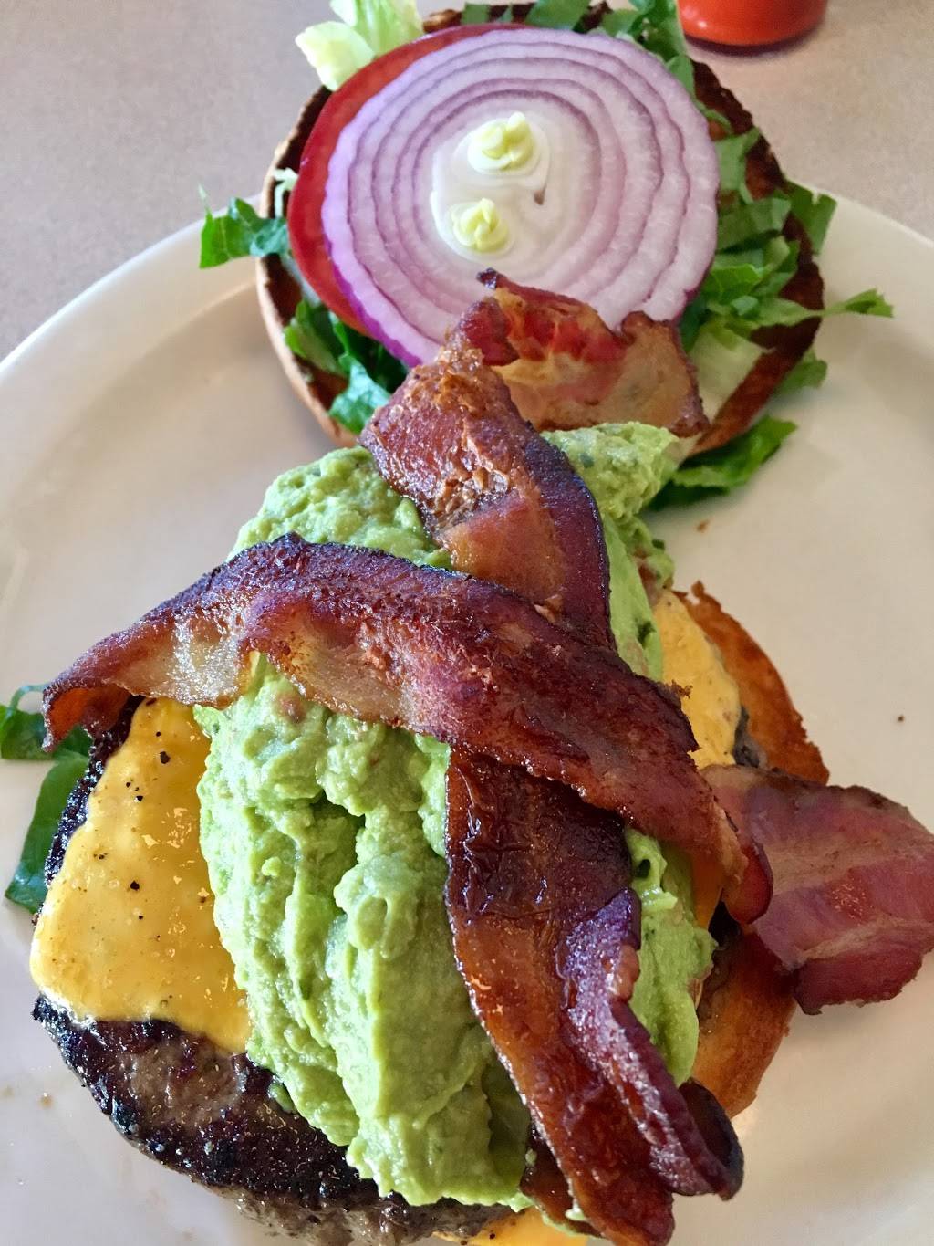 Mikes At the Crossroads | restaurant | 7665 Old Redwood Hwy, Cotati, CA 94931, USA | 7076659999 OR +1 707-665-9999