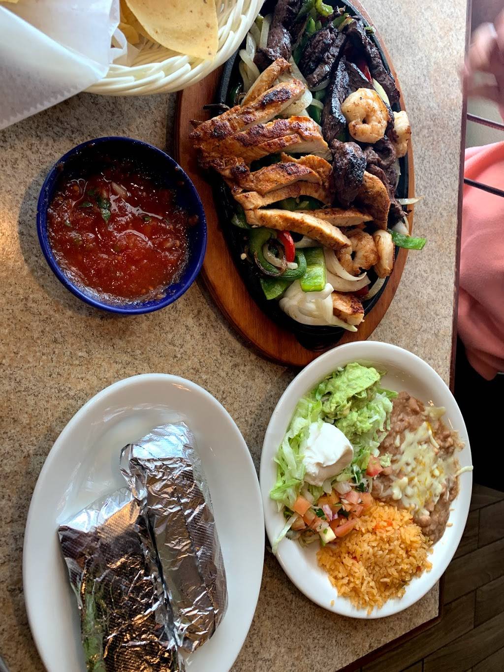 Super Mex Bar & Grill | restaurant | 4430 Wade Green Rd NW Ste 200, Kennesaw, GA 30144, USA | 6789093189 OR +1 678-909-3189