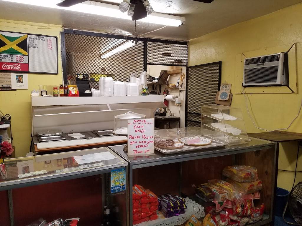 Caribbean Queen | restaurant | 507 NW 5th Ave, Gainesville, FL 32601, USA | 3523748111 OR +1 352-374-8111