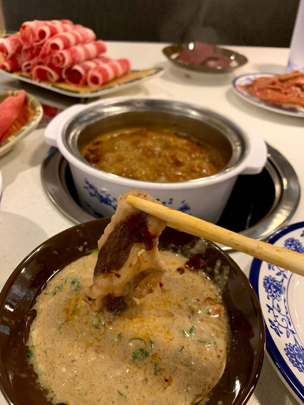 Hot Pot City山城火锅 | restaurant | United States, Maryland, Rockville, E Montgomery Ave, Ste D邮政编码: 20850 | 3019787671 OR +1 301-978-7671