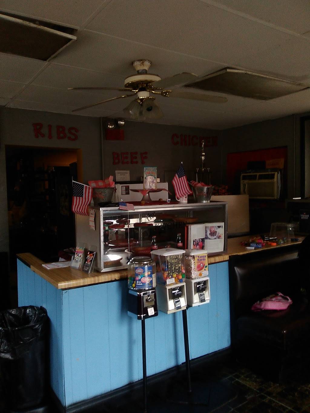 Lizzies Barbecue | restaurant | 1440 E Broad St, Gadsden, AL 35903, USA | 2564940098 OR +1 256-494-0098