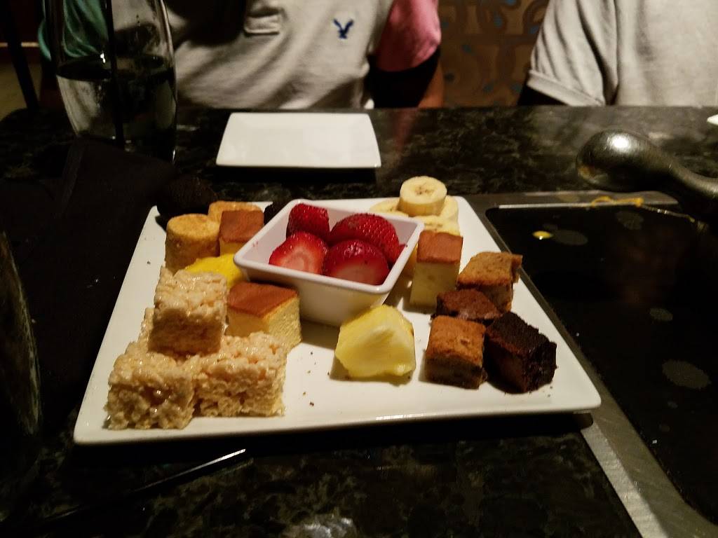 The Melting Pot | restaurant | 24741 Cedar Rd, Lyndhurst, OH 44124, USA | 2163812700 OR +1 216-381-2700