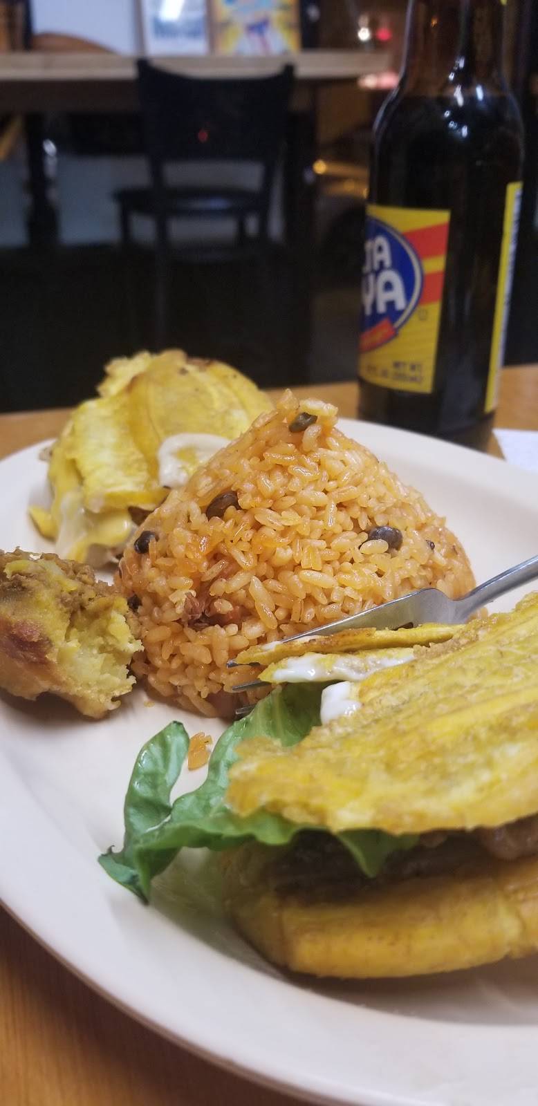 Café Caribe | restaurant | 6138 W 26th St, Cicero, IL 60804, USA | 7085488025 OR +1 708-548-8025