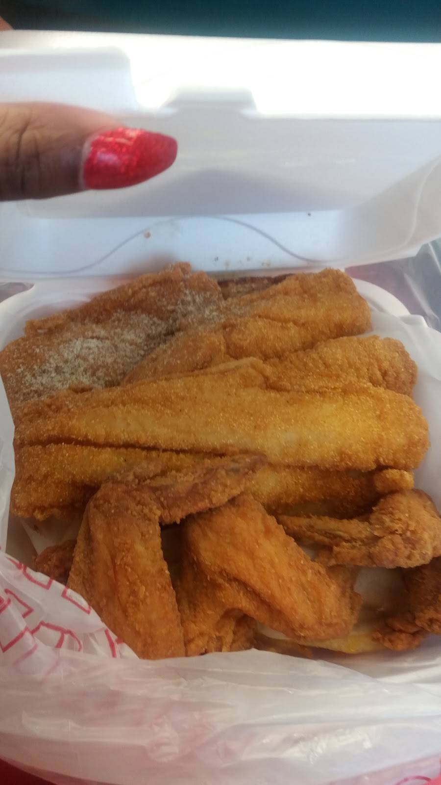 Steak City Fish & Chicken | restaurant | 1428 S Walnut St, Muncie, IN 47302, USA | 7652737770 OR +1 765-273-7770